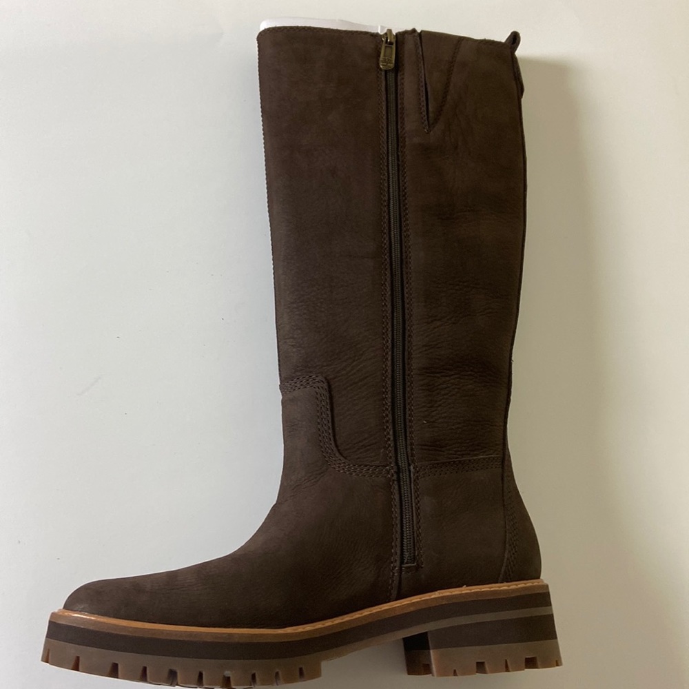 ' Timberland Courmayeur Valley Boot Brown Nubuck SZ 11 '
